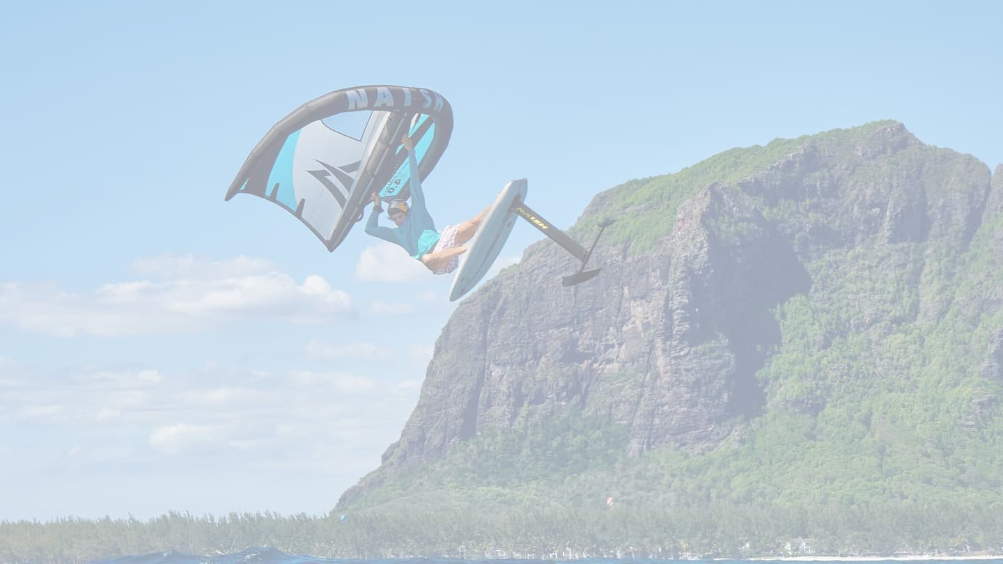 Wingsurfing